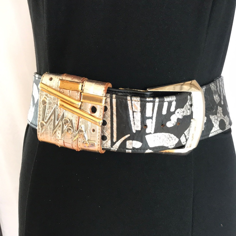 Daniel Y, High Fashion Leather belt, size small